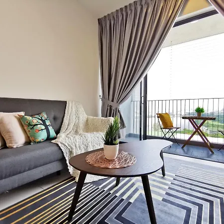 3 Astetica Residences The Mines 4Br Wifi Netflix Lake View Seri Kembangan Exterior photo