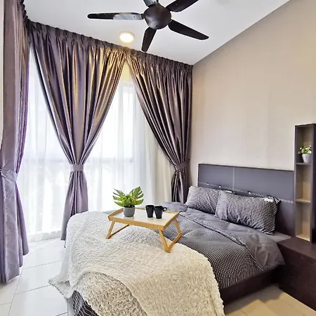 3 Astetica Residences The Mines 4Br Wifi Netflix Lake View Seri Kembangan Exterior photo