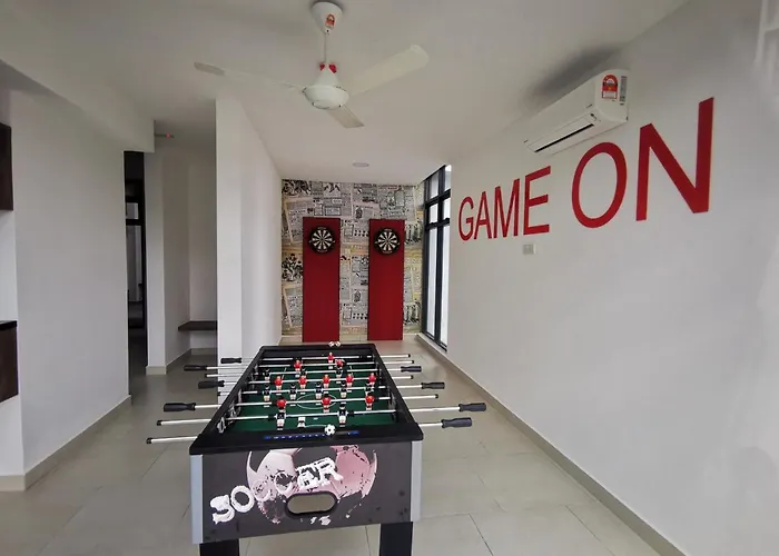 3 Astetica Residences The Mines 4Br Wifi Netflix Lake View