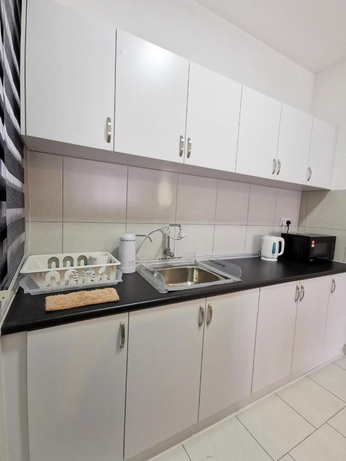 3 Astetica Residences The Mines 4br Wifi Netflix View